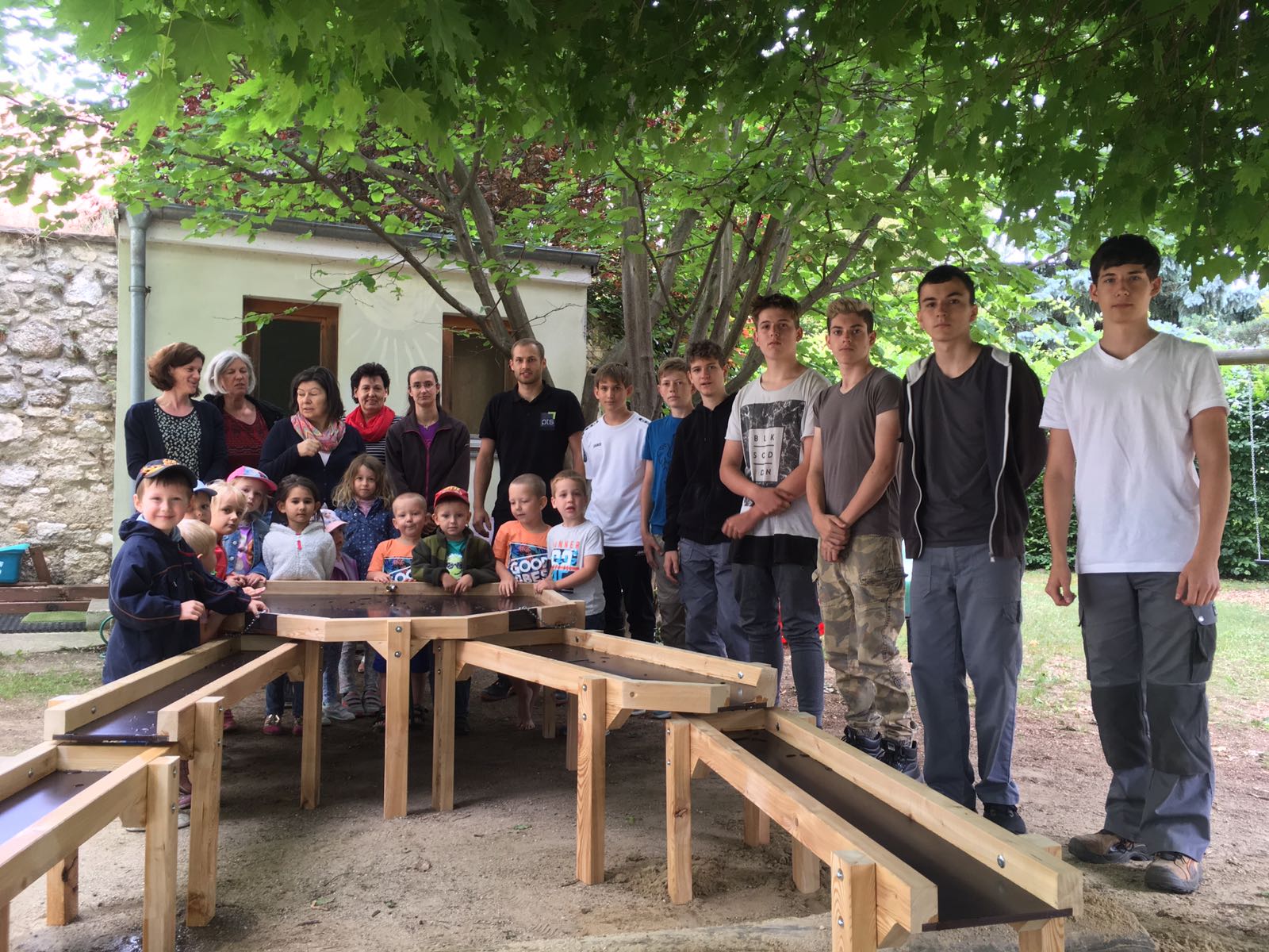 Wasserspieltisch für Kindergarten Patzmannsdorf